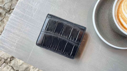 クロコダイル革|小さい二つ折り財布|マット加工 ブラック/黒|Shakhnoza