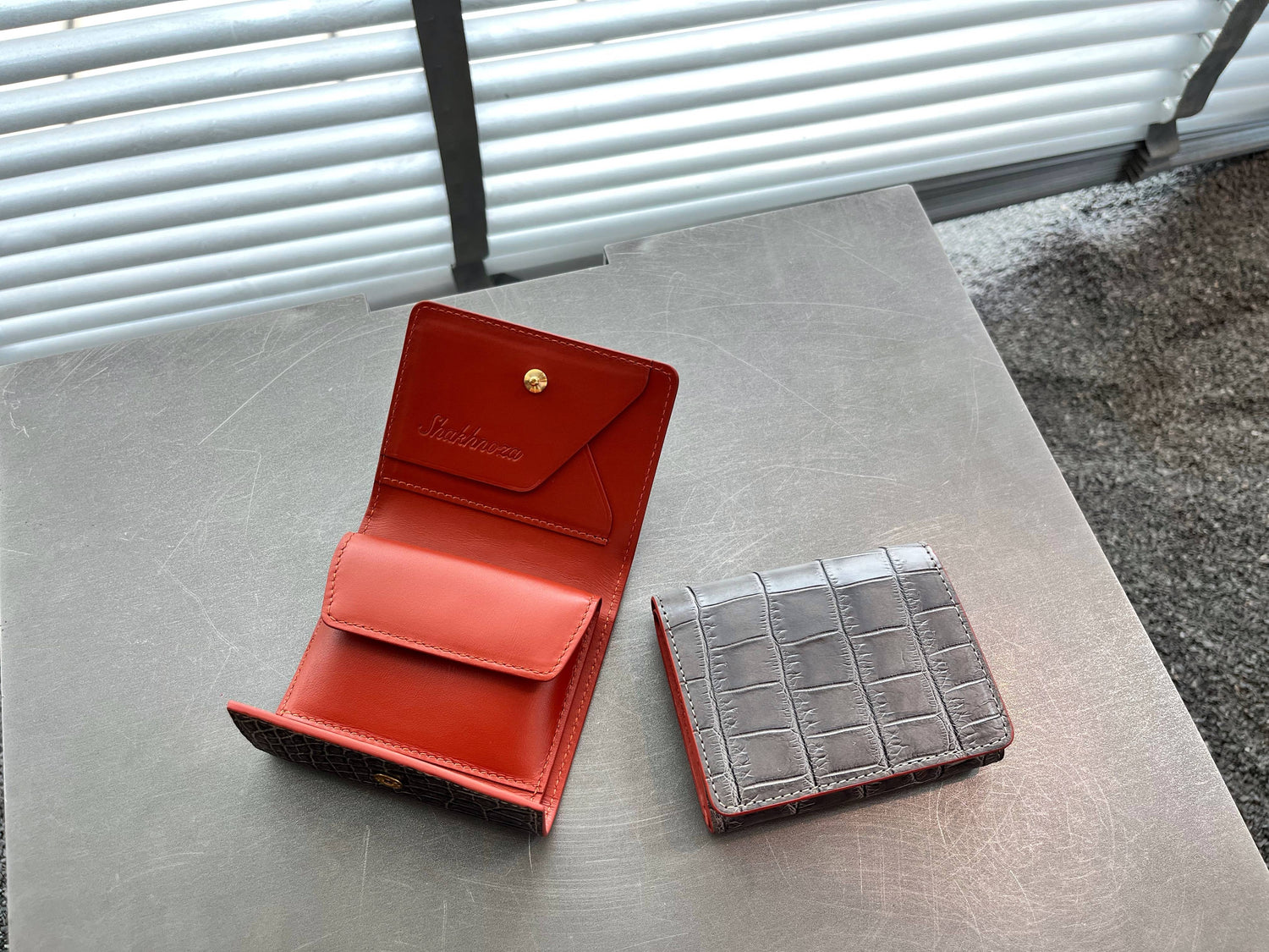 オリジナルブランド「Shakhnoza」お札が折れない三つ折り財布